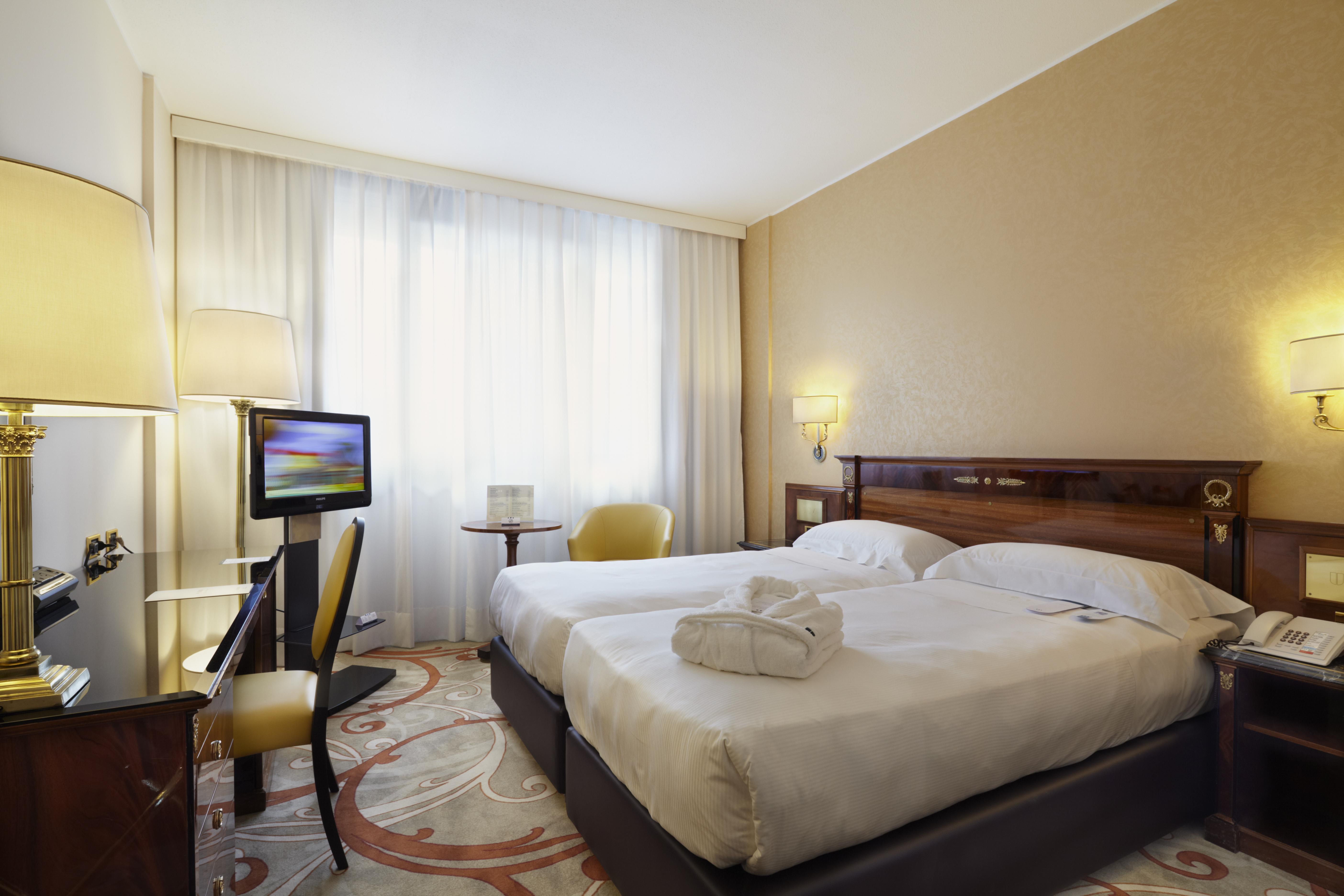 Una Hotels Scandinavia Milano — Photos 1